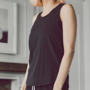 Leallo Gilda Black Distressed Tank